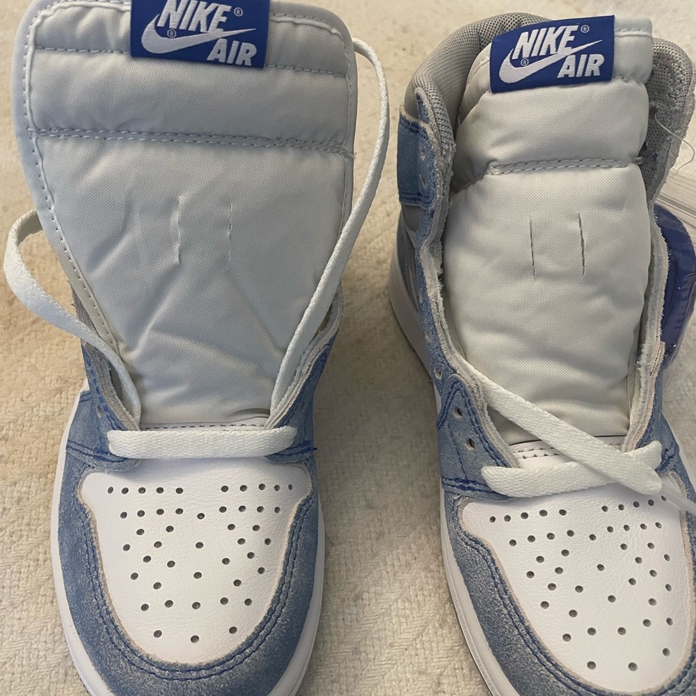 Nike Air Jordon 1 Retro High OG Hyper Royal/White Size 4
